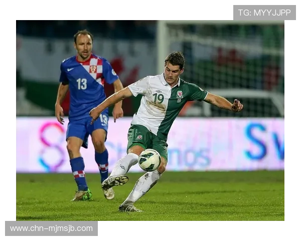 卡塔尔世界杯新闻报道：从赛场到媒体的全方位深度报道与分析